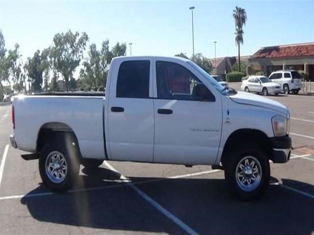 Dodge Ram Pickup 2500 2006 photo 29
